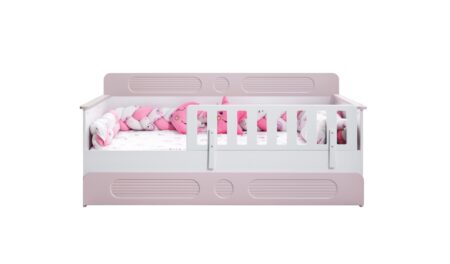 Gusta Pembe Montessori yavrulu